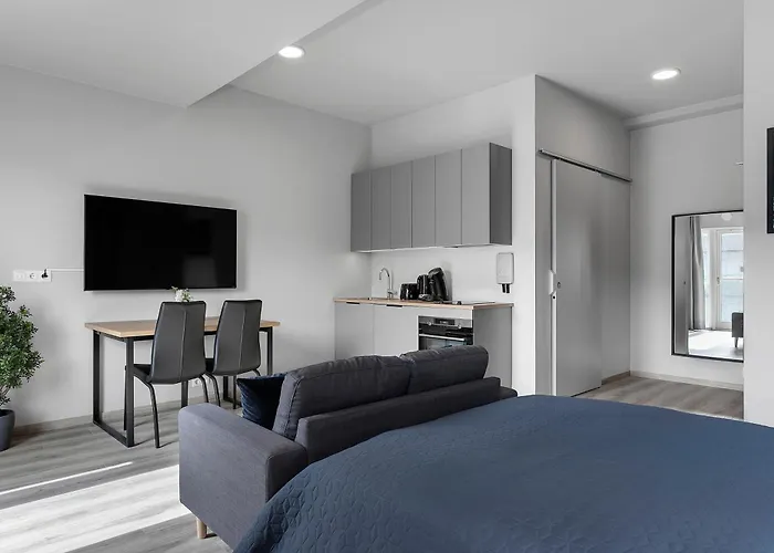 B18 Apartments